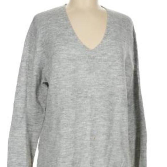 Banana Republic Heather Gray V-Neck Sweater - Picture 1 of 5
